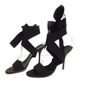 Gucci Black Ribbon Sandal 8.5 B Made in Italy